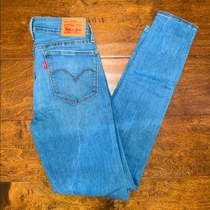 Levi’s 710 Super Skinny Jeans
